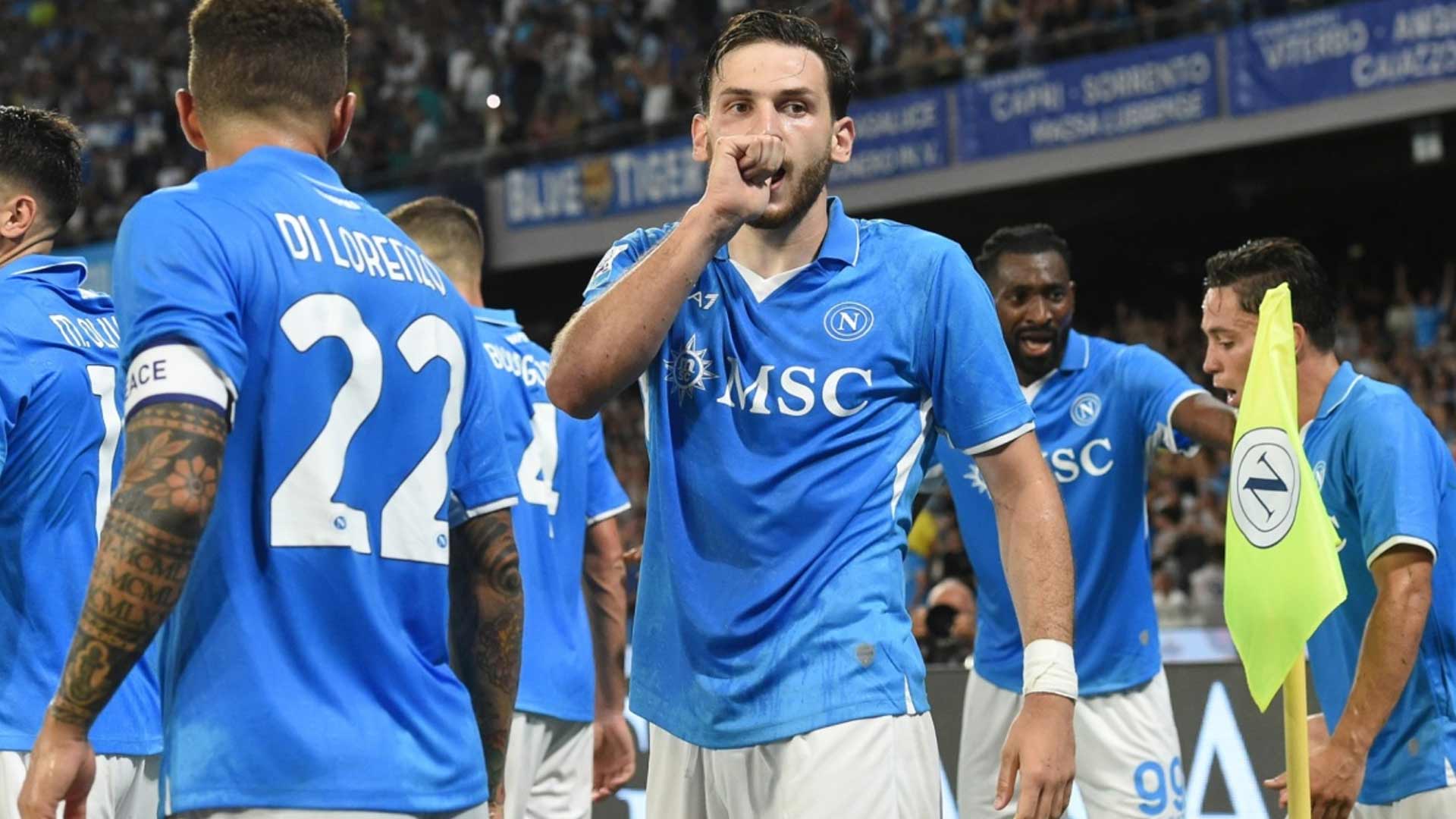 Napoli Tundukkan Verona di Stadio Diego Armando Maradona